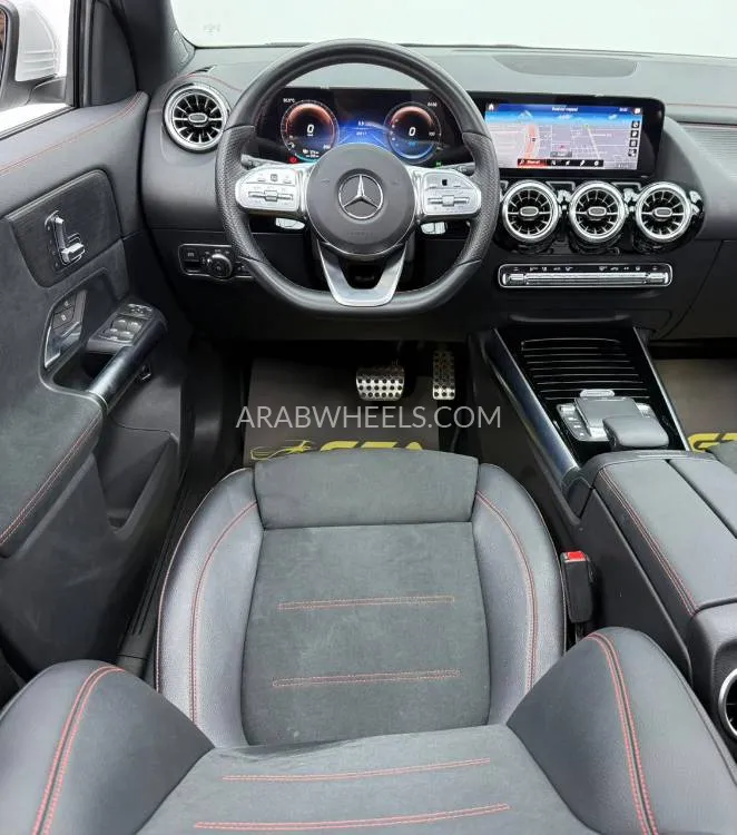 مرسيدس بنز EQA 2023 for Sale in دبي Image-14