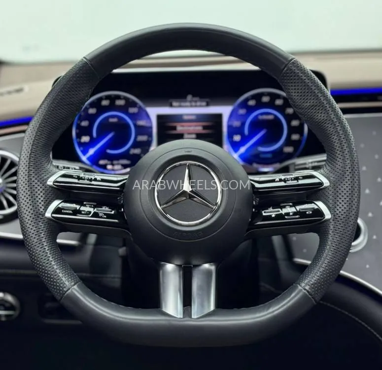 مرسيدس بنز EQE 2023 for Sale in دبي Image-9
