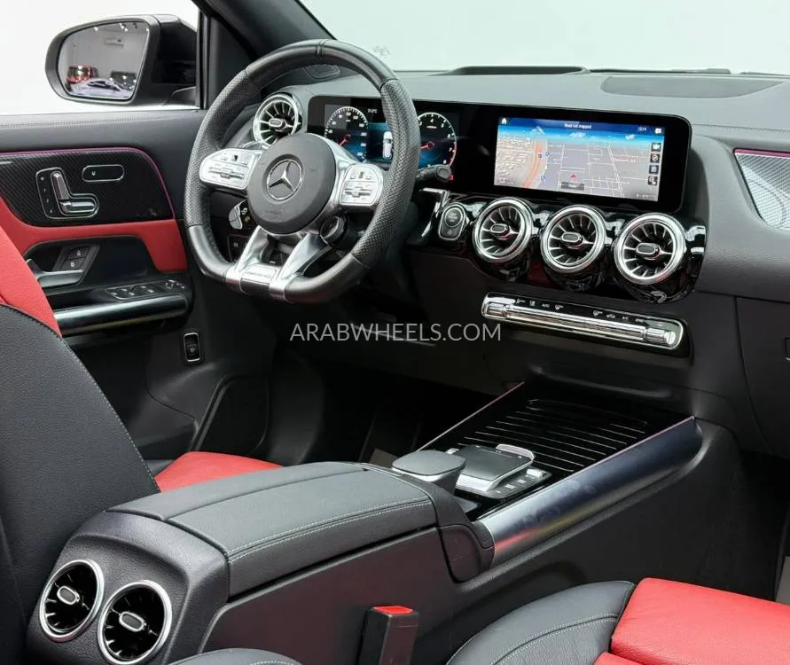 Mercedes Benz GLA 2022 for Sale in Dubai Image-12