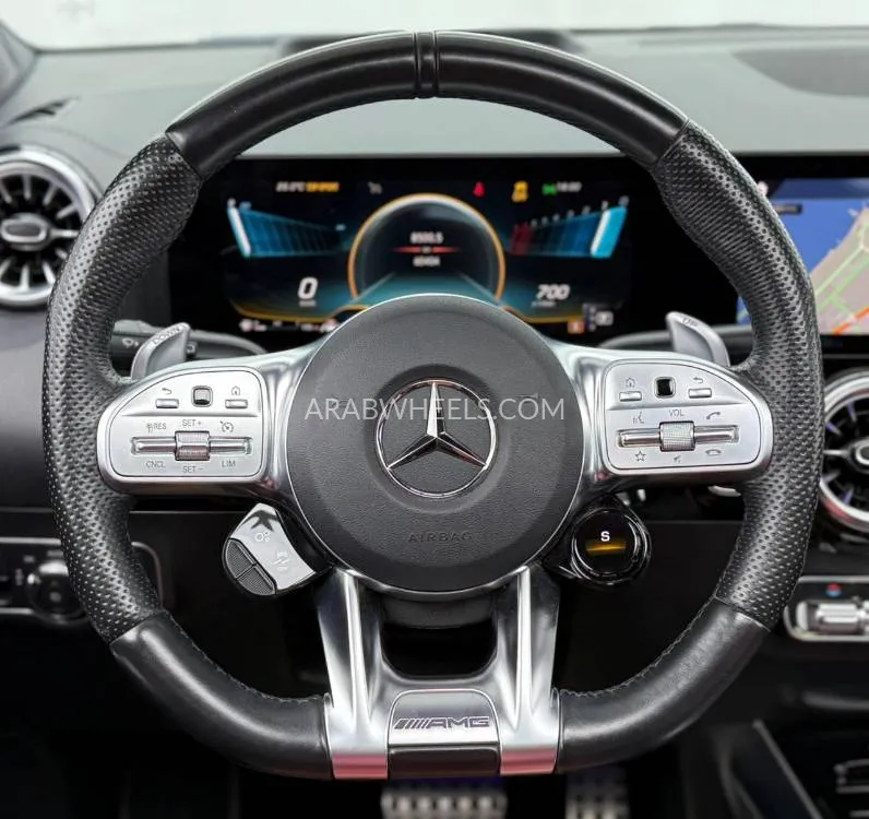 Mercedes Benz GLA 2022 for Sale in Dubai Image-7