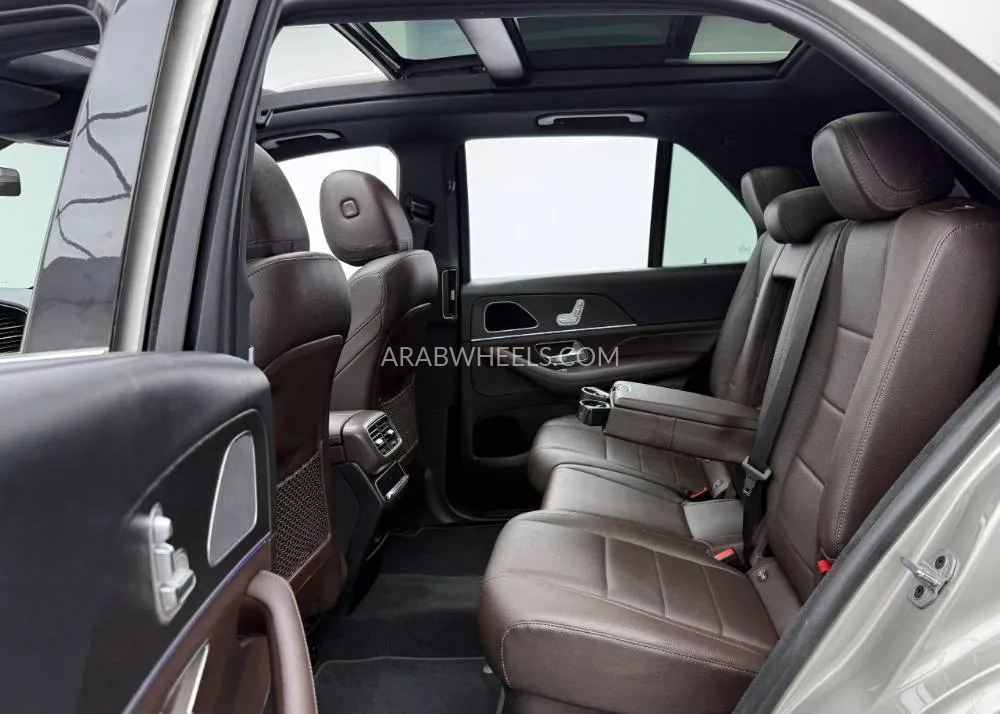 Mercedes Benz GLE Class 2022 for Sale in Dubai Image-18