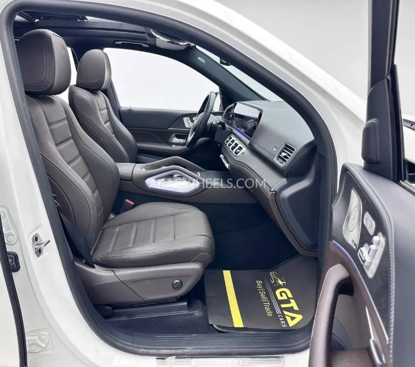 Mercedes Benz GLE Class 2022 for Sale in Dubai Image-17