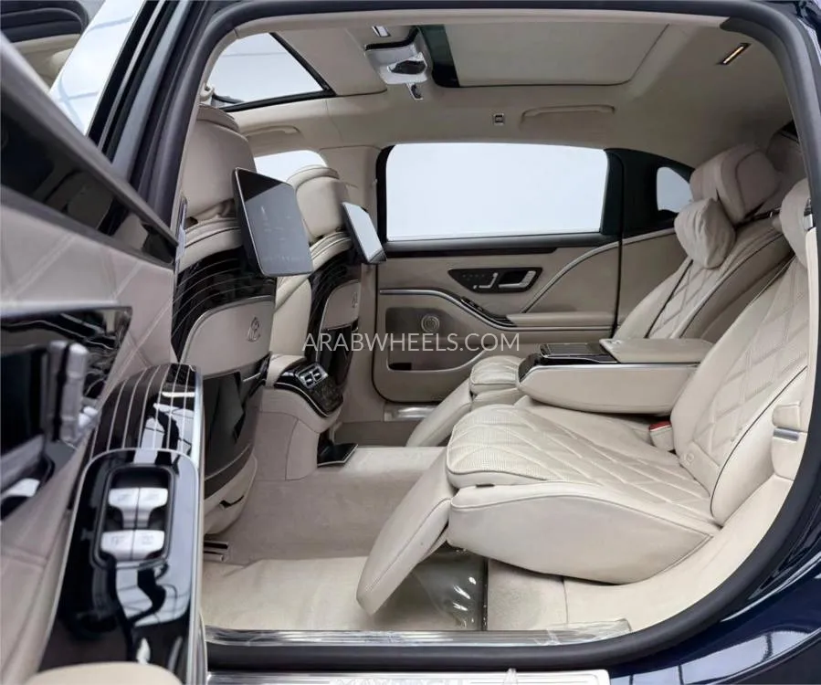 Mercedes Benz CLS Class 2022 for Sale in Dubai Image-17