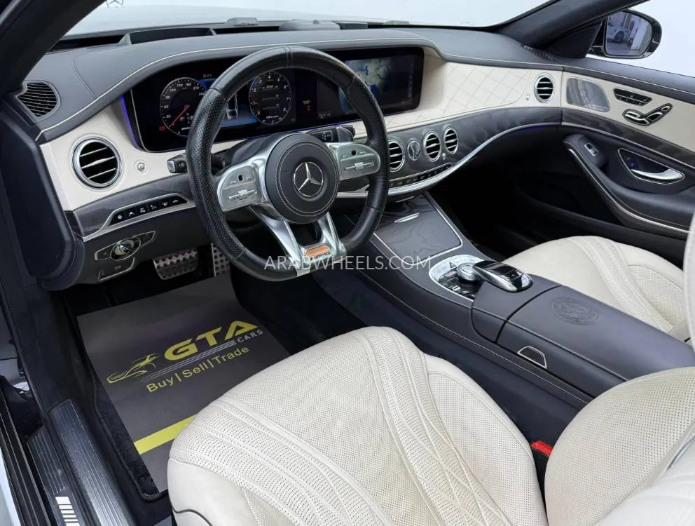 Mercedes Benz CLS Class 2018 for Sale in Dubai Image-9