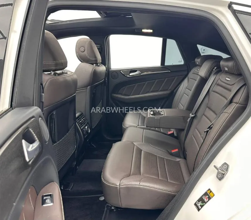 Mercedes Benz GLE Class 2019 for Sale in Dubai Image-18