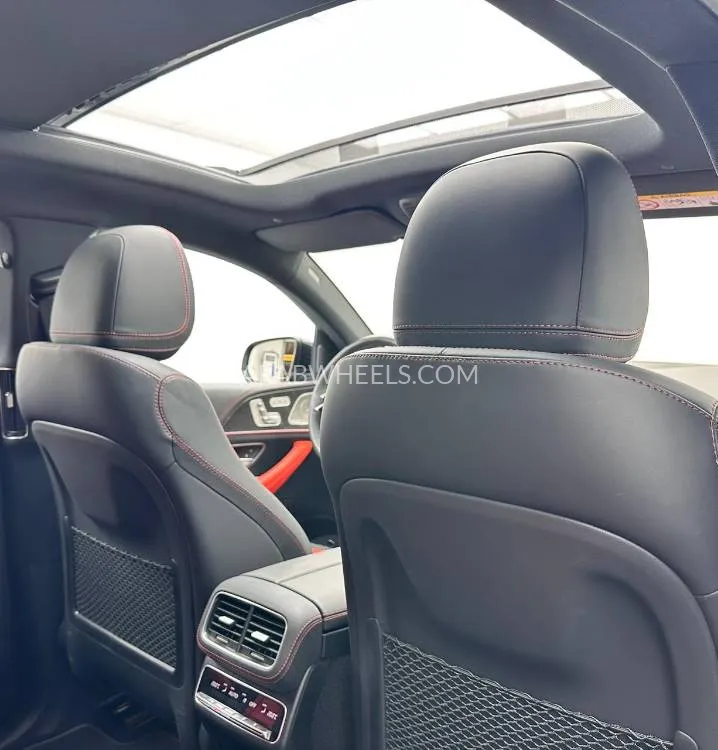 مرسيدس بنز GLE Class 2024 for Sale in دبي Image-13