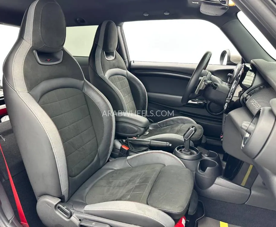 Mini Cooper 2021 for Sale in Dubai Image-12