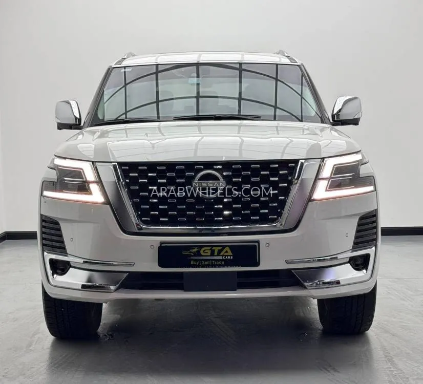 Nissan Patrol 2023 for Sale in Dubai Image-2