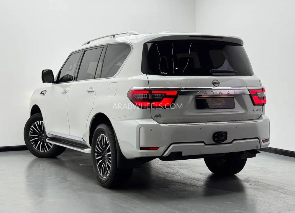 Nissan Patrol 2023 for Sale in Dubai Image-6