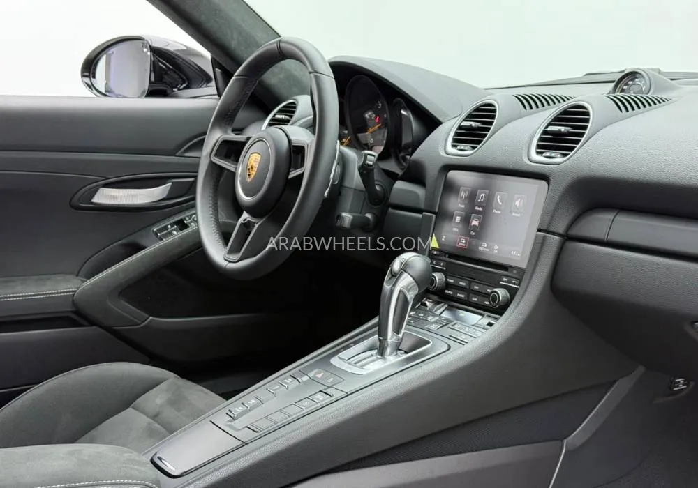 Porsche 718 2023 for Sale in Dubai Image-11