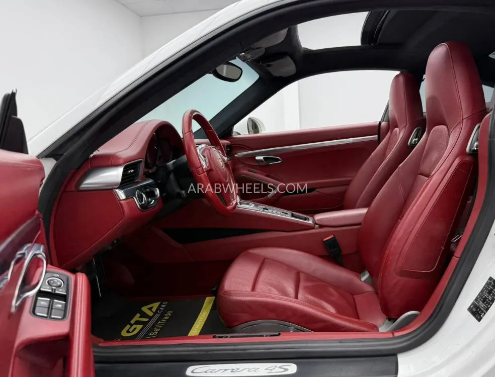 بورشه 911 2014 for Sale in دبي Image-12