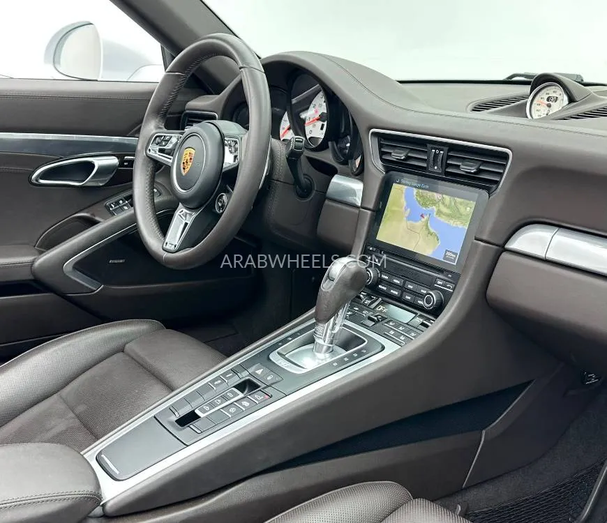 Porsche 911 2018 for Sale in Dubai Image-11