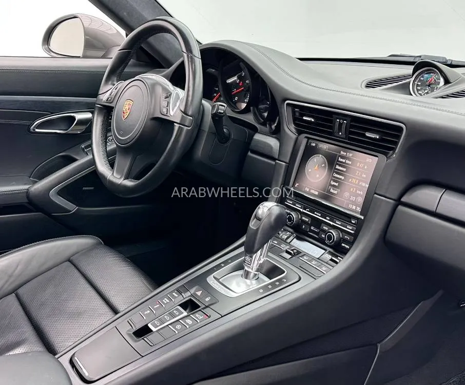 بورشه 911 2015 for Sale in دبي Image-7