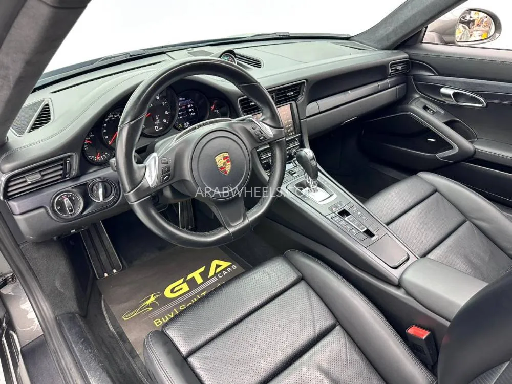 بورشه 911 2015 for Sale in دبي Image-8