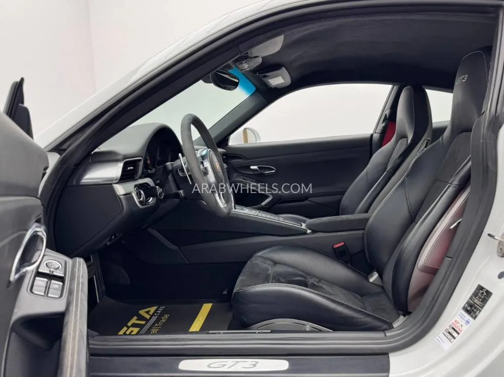 بورشه 911 2015 for Sale in دبي Image-10