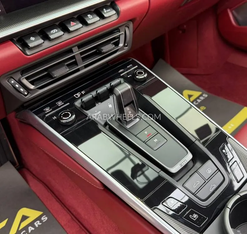 بورشه 911 2023 for Sale in دبي Image-14