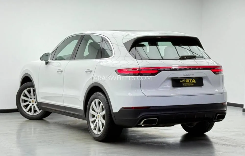 Porsche Cayenne 2022 for Sale in Dubai Image-4