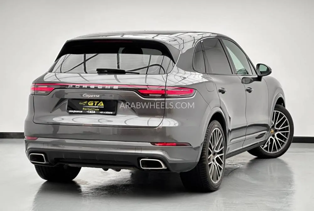 Porsche Cayenne 2022 for Sale in Dubai Image-4
