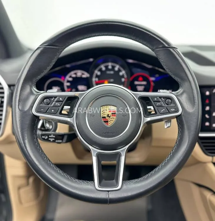 Porsche Cayenne 2022 for Sale in Dubai Image-7