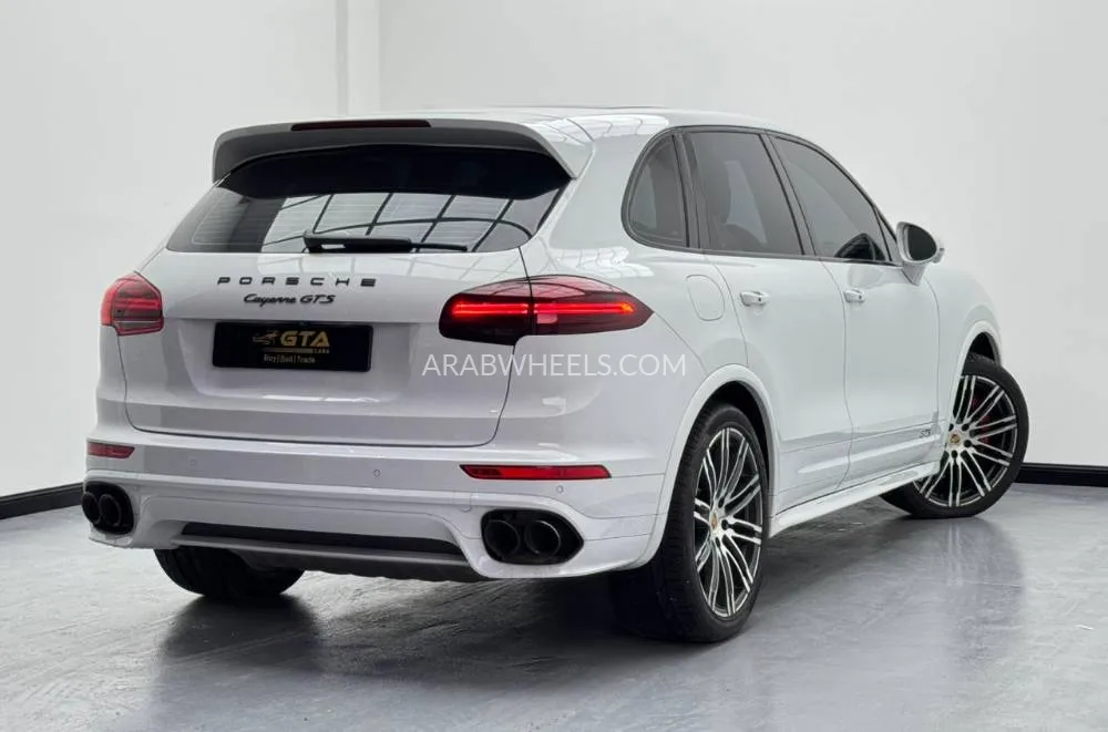 Porsche Cayenne 2016 for Sale in Dubai Image-4