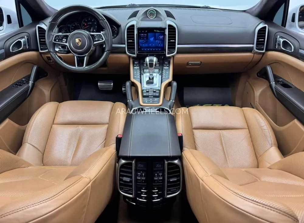 Porsche Cayenne 2016 for Sale in Dubai Image-6