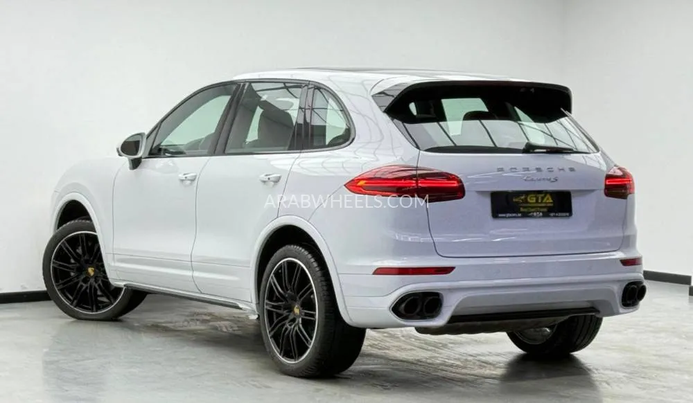 Porsche Cayenne 2016 for Sale in Dubai Image-6