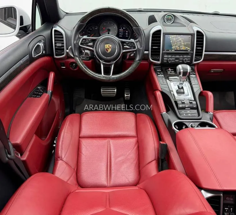 Porsche Cayenne 2016 for Sale in Dubai Image-14