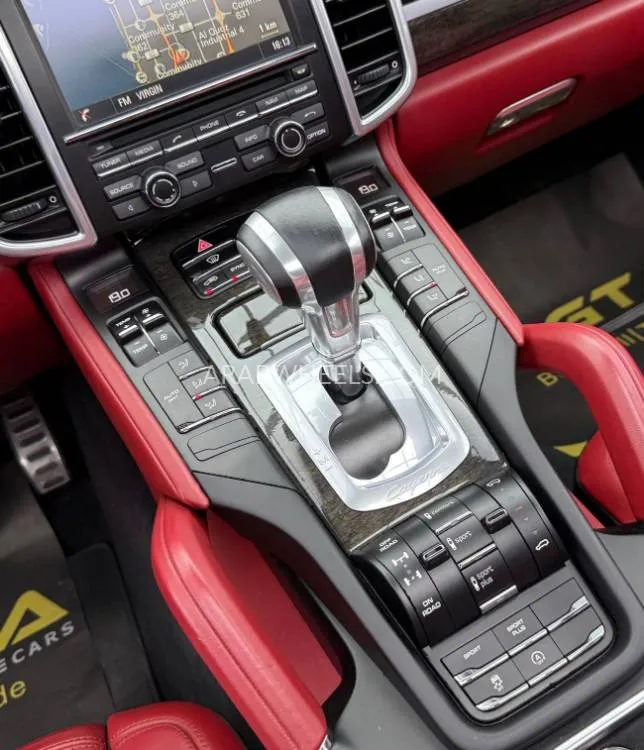 Porsche Cayenne 2016 for Sale in Dubai Image-17