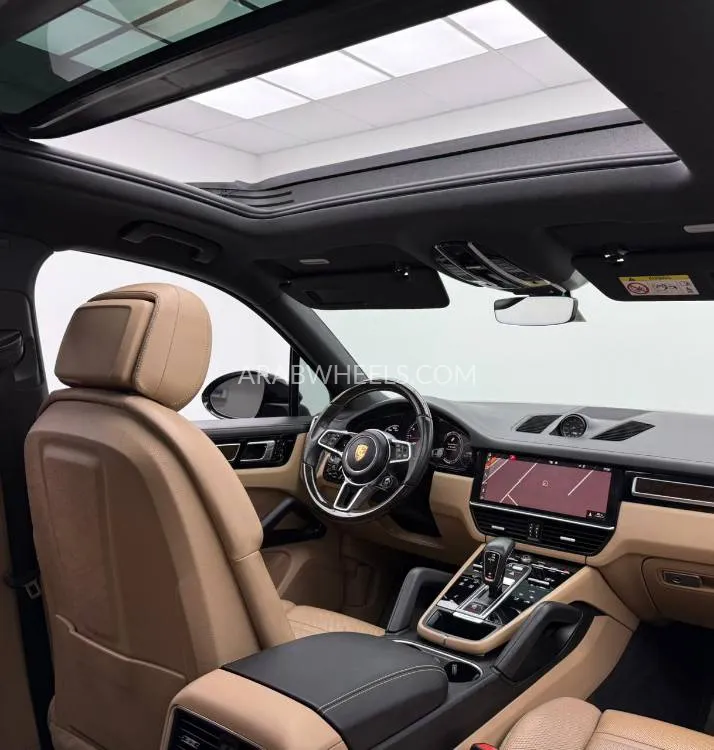 Porsche Cayenne 2018 for Sale in Dubai Image-13