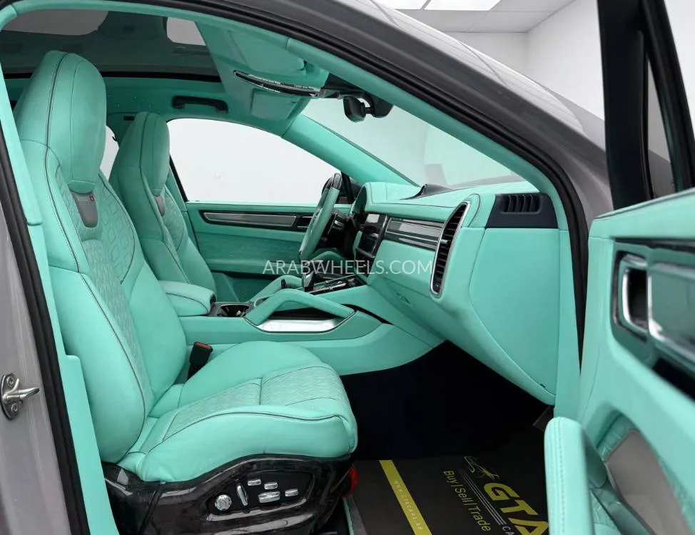 Porsche Cayenne 2020 for Sale in Dubai Image-15