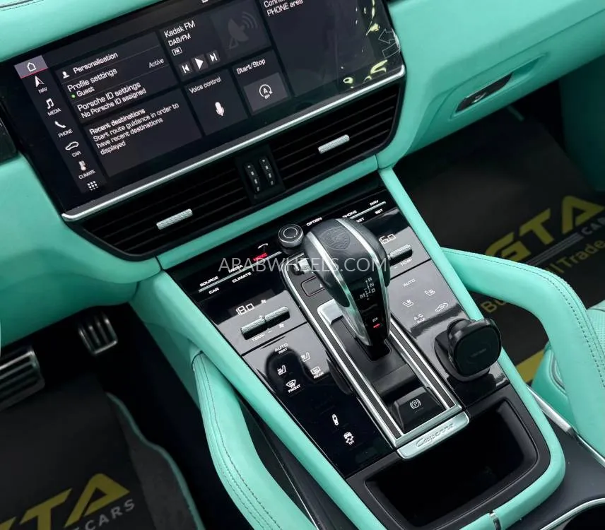 Porsche Cayenne 2020 for Sale in Dubai Image-16