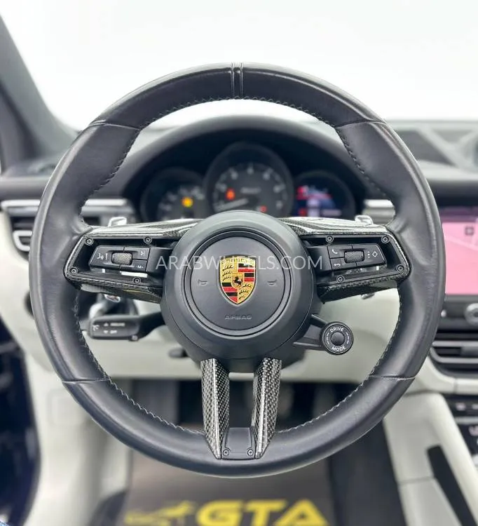 Porsche Macan 2022 for Sale in Dubai Image-7