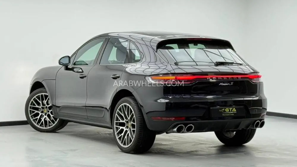 Porsche Macan 2023 for Sale in Dubai Image-4