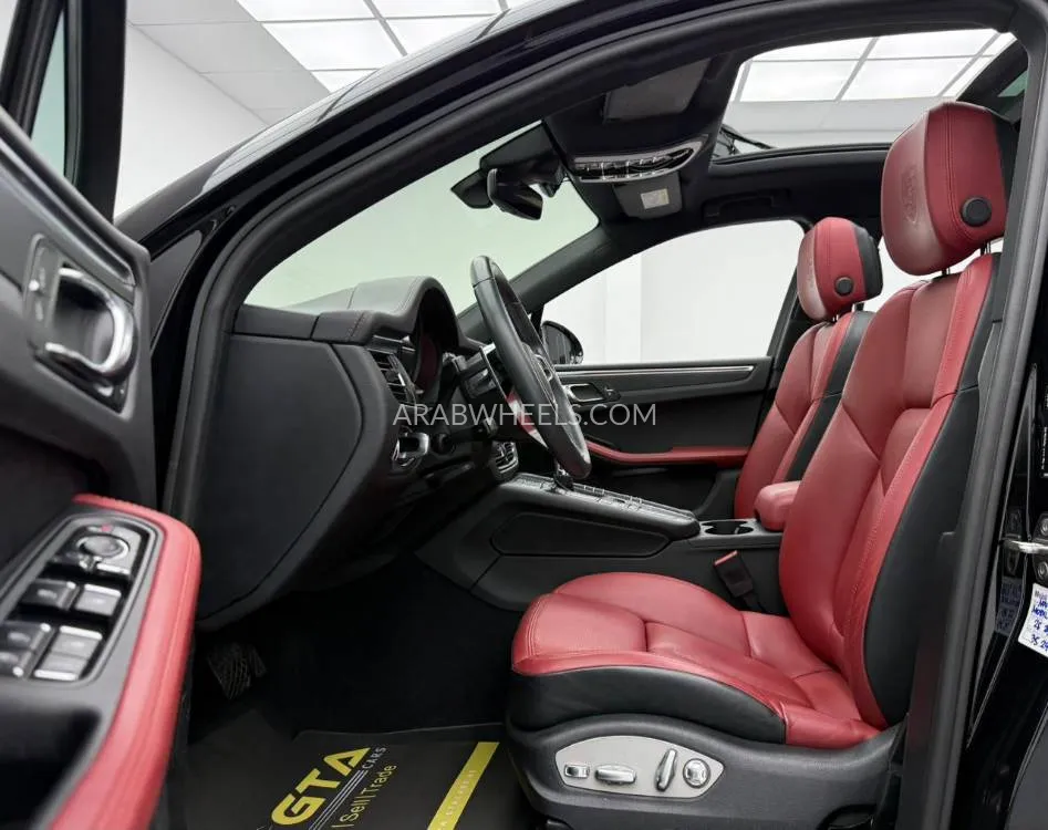 Porsche Macan 2023 for Sale in Dubai Image-14