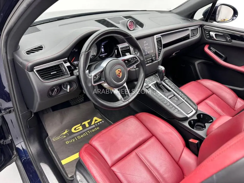 Porsche Macan 2018 for Sale in Dubai Image-9
