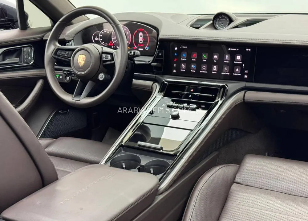 بورشه باناميرا 2025 for Sale in دبي Image-14