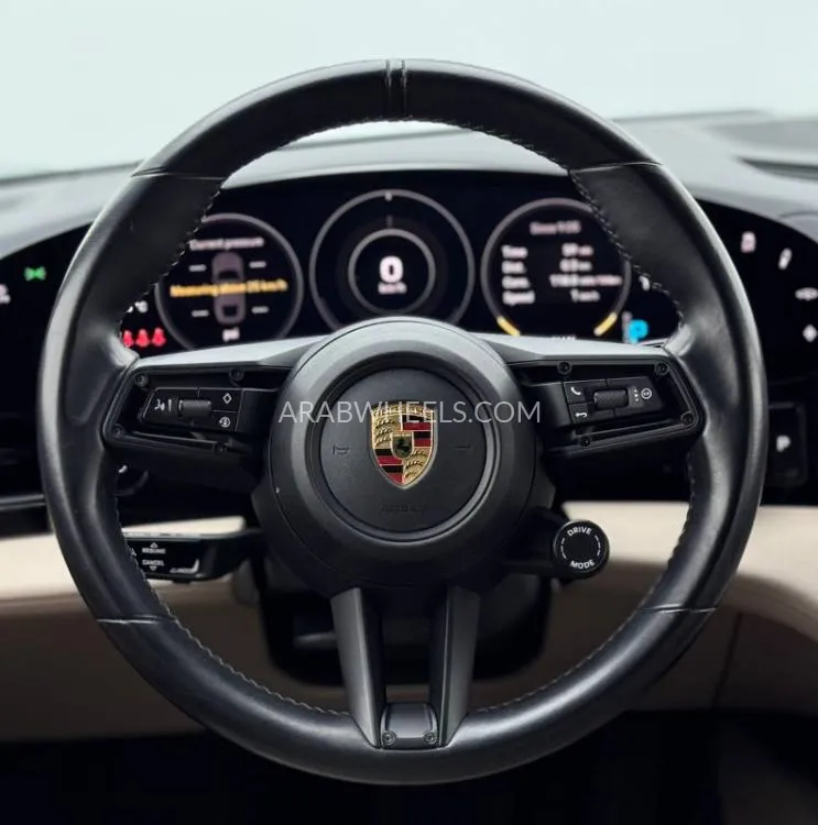 بورشه تايكان 2021 for Sale in دبي Image-9