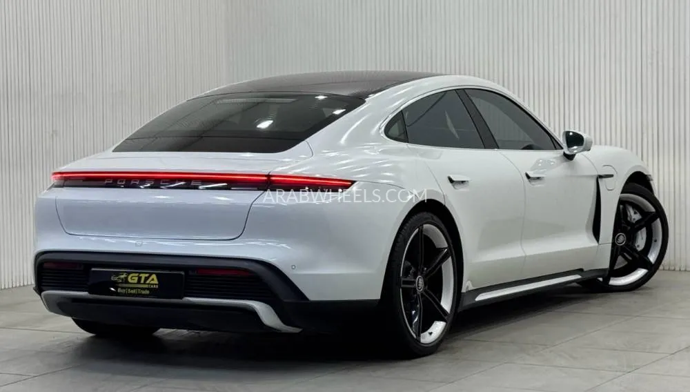 بورشه تايكان 2021 for Sale in دبي Image-4