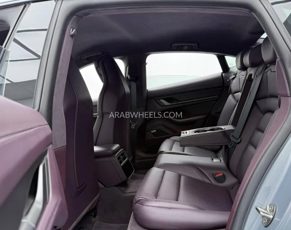 Porsche Taycan 2021 for Sale in Dubai Image-18