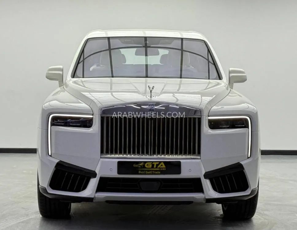 Rolls Royce Cullinan 2025 for Sale in Dubai Image-2