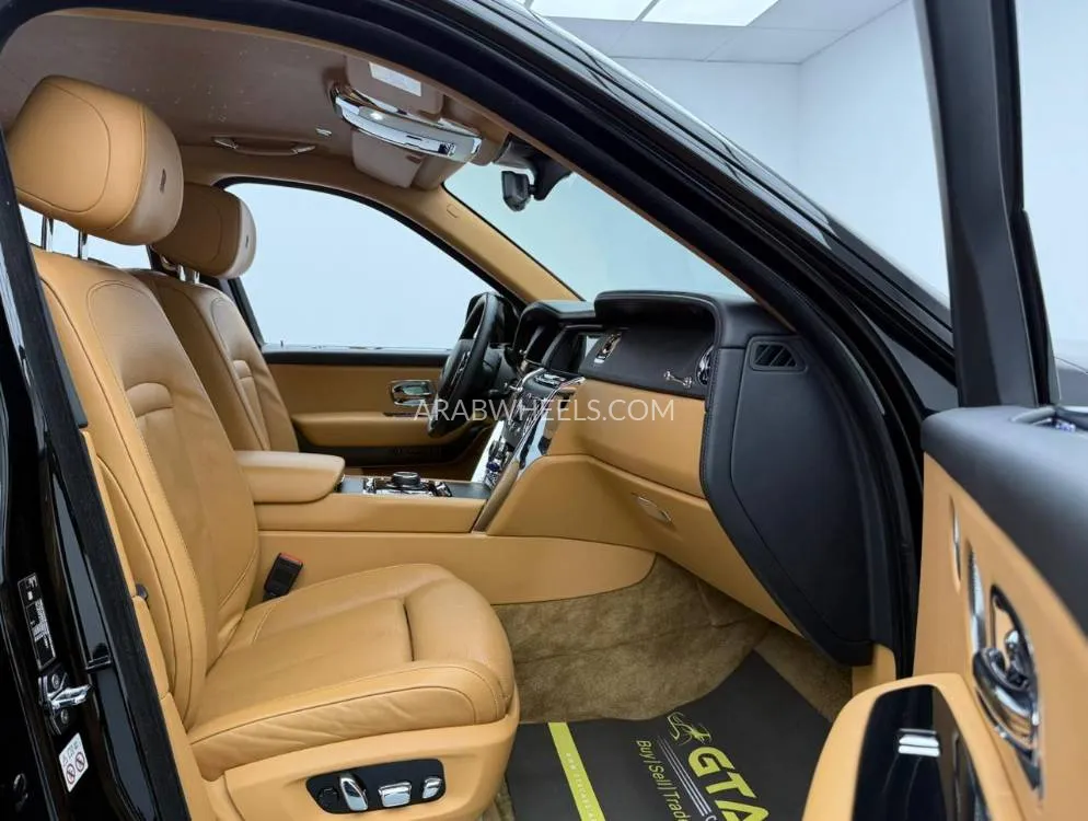 Rolls Royce Cullinan 2022 for Sale in Dubai Image-17