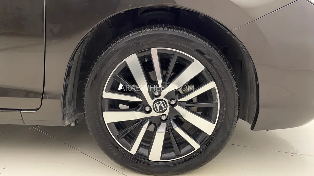 Honda City 2023 for Sale in Dubai Image-10