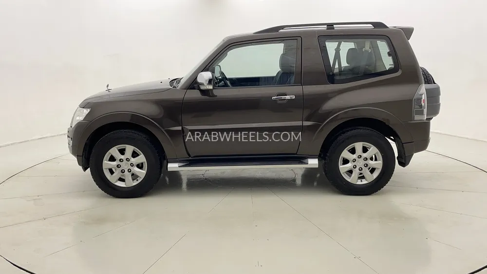 Mitsubishi Pajero 2017 for Sale in Dubai Image-6