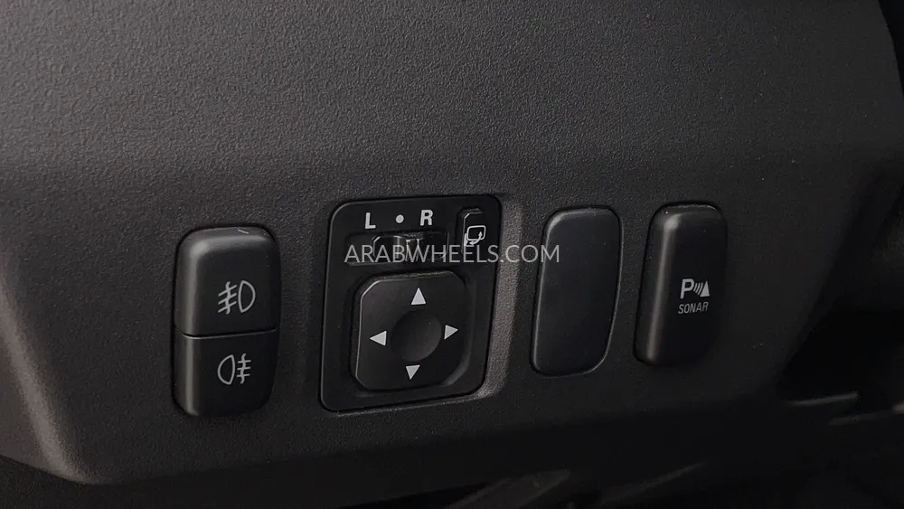 Mitsubishi Pajero 2017 for Sale in Dubai Image-36
