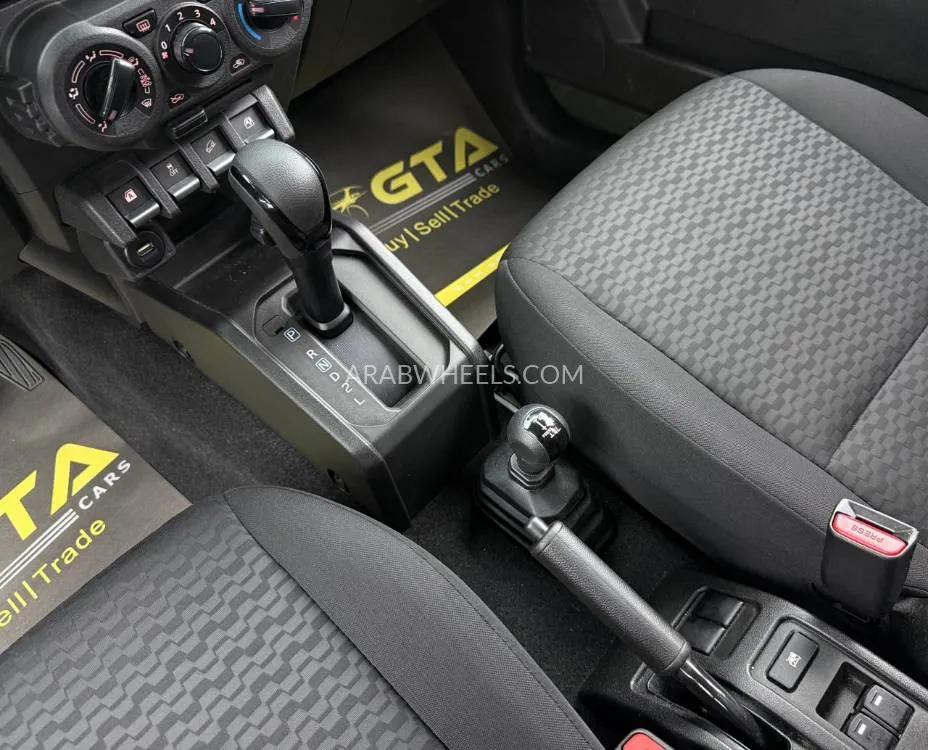Suzuki Jimny 2024 for Sale in Dubai Image-18