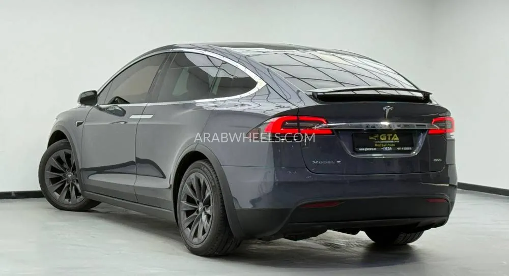 Tesla Model X 2019 for Sale in Dubai Image-5