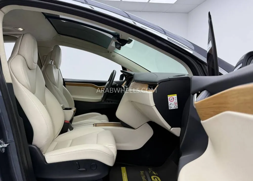 Tesla Model X 2019 for Sale in Dubai Image-10