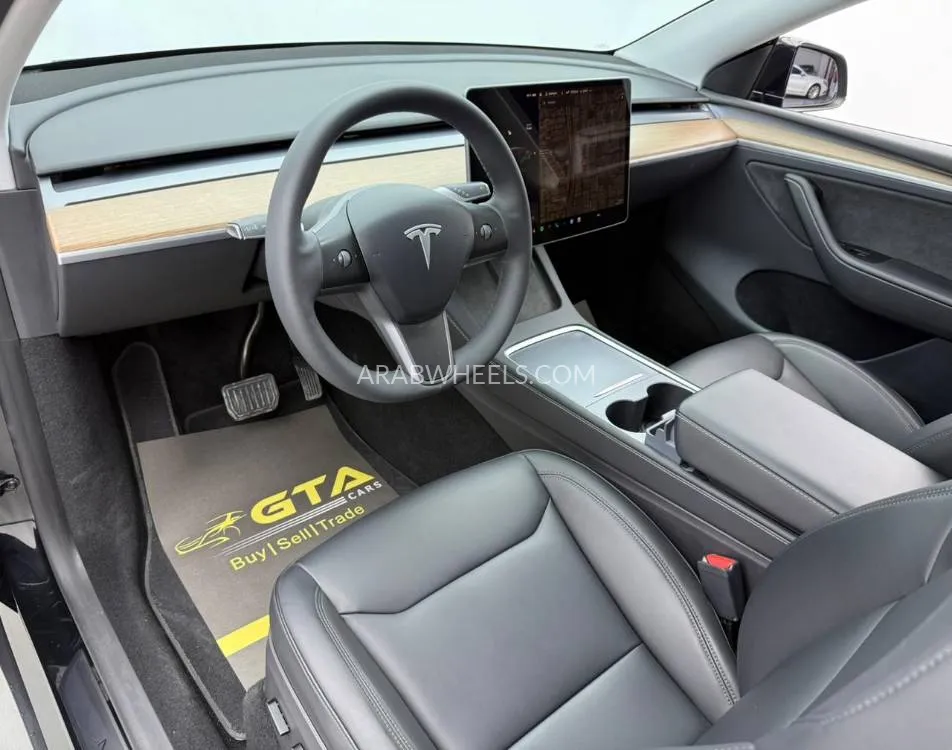 Tesla Model Y 2024 for Sale in Dubai Image-10