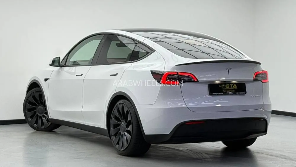 Tesla Model Y 2023 for Sale in Dubai Image-6