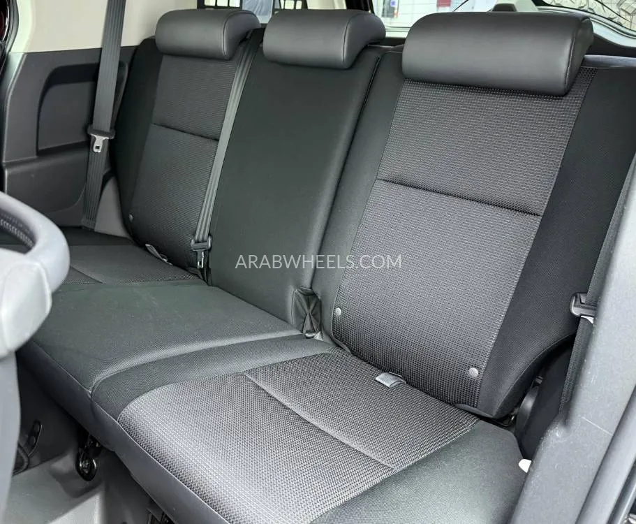 Toyota FJ Cruiser 2015 for Sale in Dubai Image-16